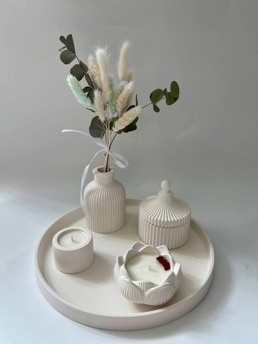 Round Tray with Lotus Flower Bundle